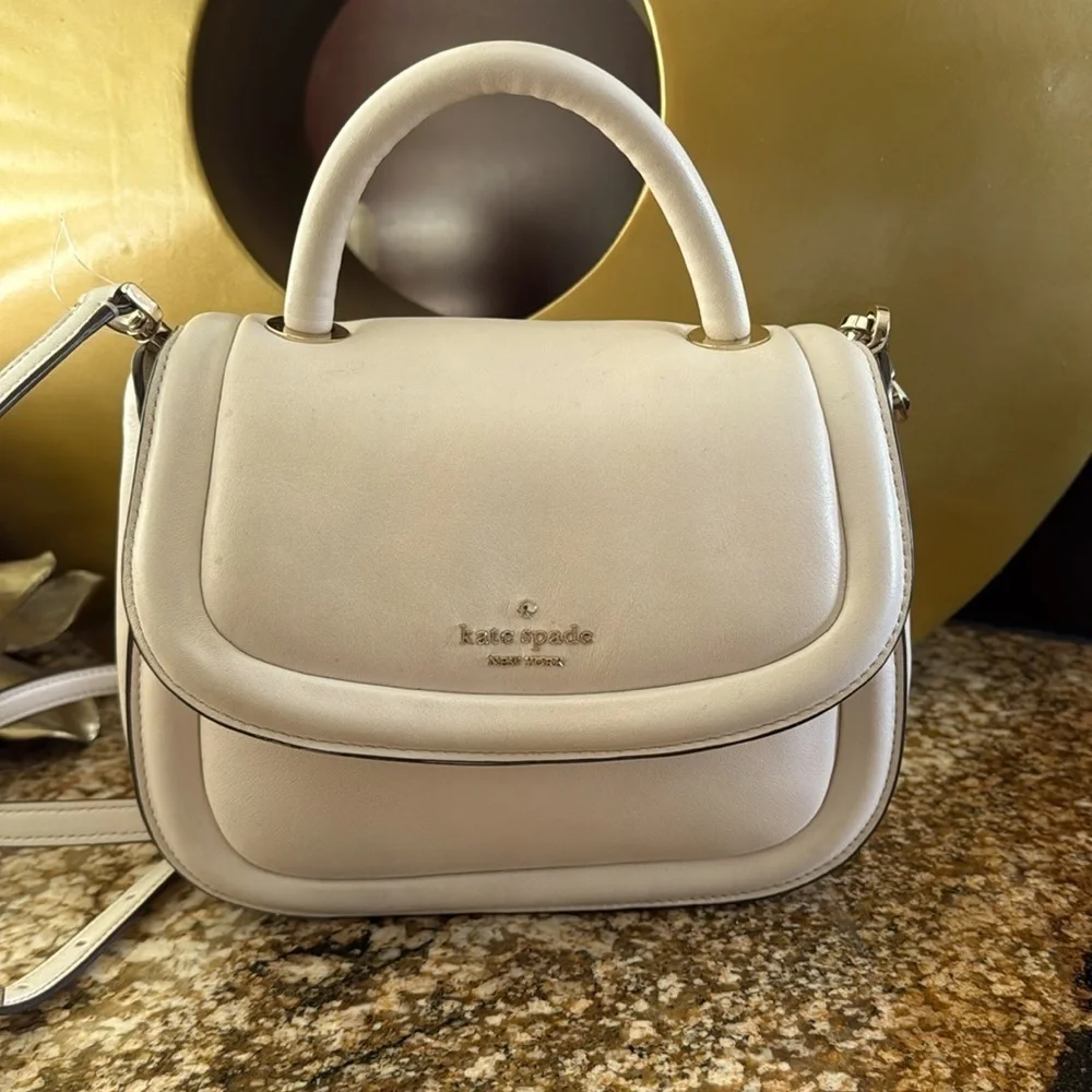 New Kate spade crème white puffy top handle crossbody‎